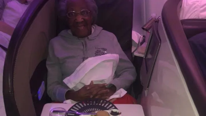 Leah Amy, o însoțitoare de zbor a companiei Virgin Atlantic, a împărtășit o poveste despre pasagerii ei preferați din toate timpurile. Foto: Facebook / Leah Amy