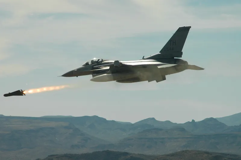 NATO schimbă tactica de apărare aeriană a Europei &icirc;mpotriva dronelor Rusiei - Foto: Profimedia Images (imagine cu  rol ilustrativ