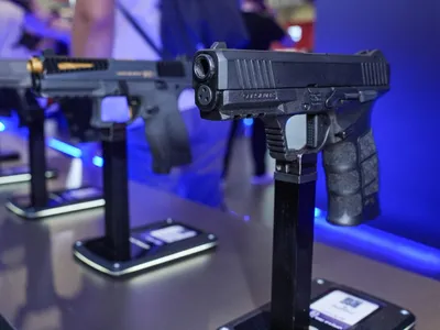 3.600 lei este cel mai ietin pistol letal pe care îl poți avea în casa. Cine îl poate cumpara - Foto: Profimedia images - Caracter ilustrativ