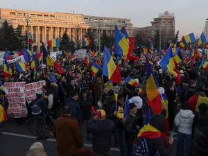 Protest AUR pentru susținerea lui Călin Georgescu care a plecat în Germania - Foto: Inquam Photos / Octav Ganea