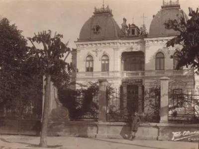 Prima școală de maiști sondori și rafinori din lume a fost deschisă în 1904 într-un oraș din România de astăzi care se află la aproape 100 de kilometri de București. - Foto: imagoromaniae.ro