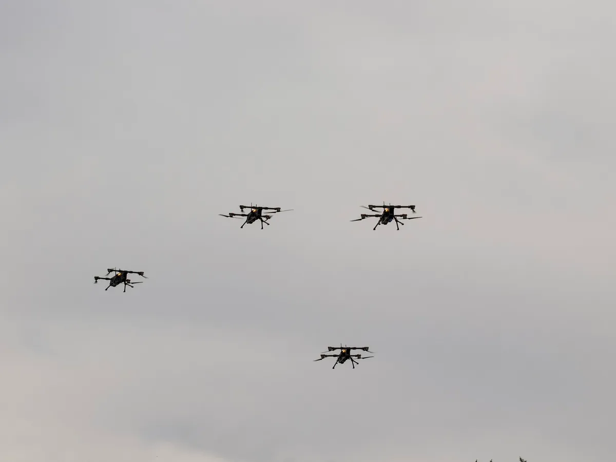 Ucraina atacă Rusia cu roiuri de drone cu AI. De ce este un punct de cotitură în războiul modern