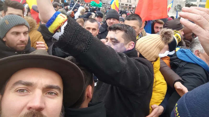 George Simion ar fi dat afară liderii AUR Iași care nu a scos destui oameni în stradă de Ziua Unirii - Foto: Facebook / George Simion