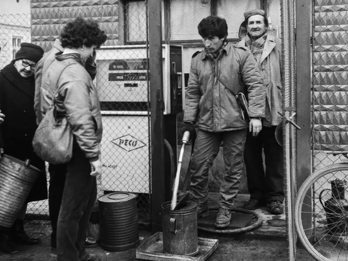benzina cu portia in comunism
