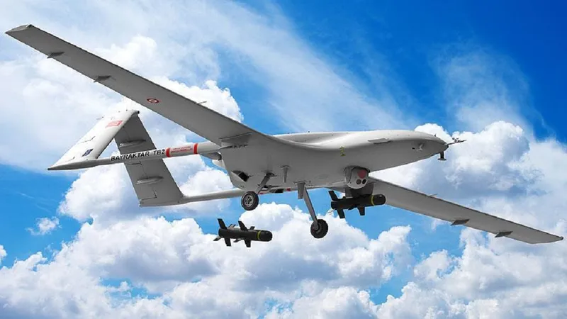 O dronă Bayraktar cumpărată din donațiile lituanienilor face prăpăd printre trupele ruse/FOTO: Twitter/Defence_IDA