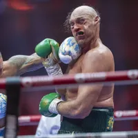 Oleksandr Usyk, campion incontestabil de box la categoria grea. L-a bătut pe Tyson Fury - Foto: Profimedia Images