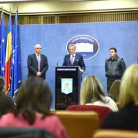 Raed Arafat, Marcel Vela și Cătălin Dache, inspectorul general al IGAV Foto: mai.gov.ro