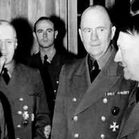 Ion Antonescu primit de Adolf Hitler
