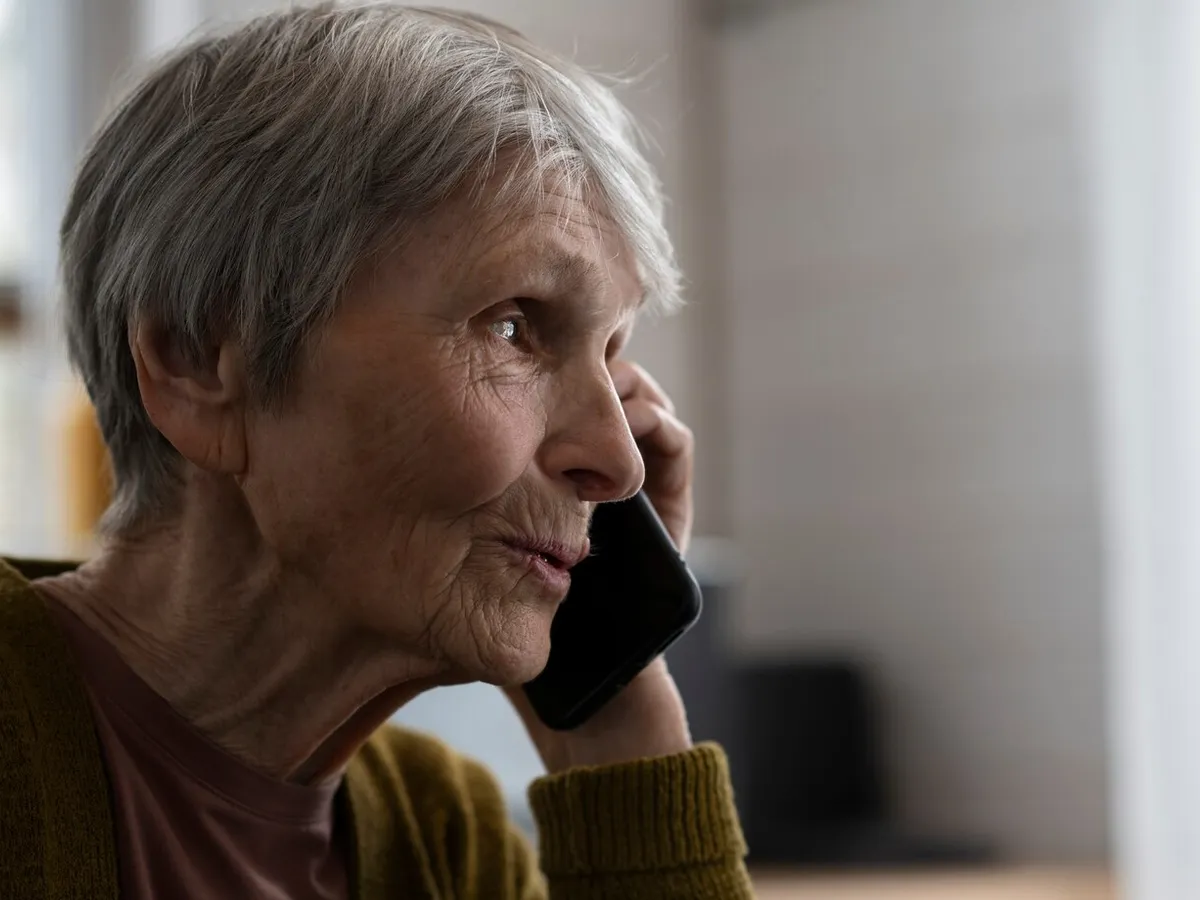 O nouă escrocherie diabolică fură pensie din conturile pensionarilor. Ce mesaje primesc oamenii - Foto: Freepik (rol ilustrativ)