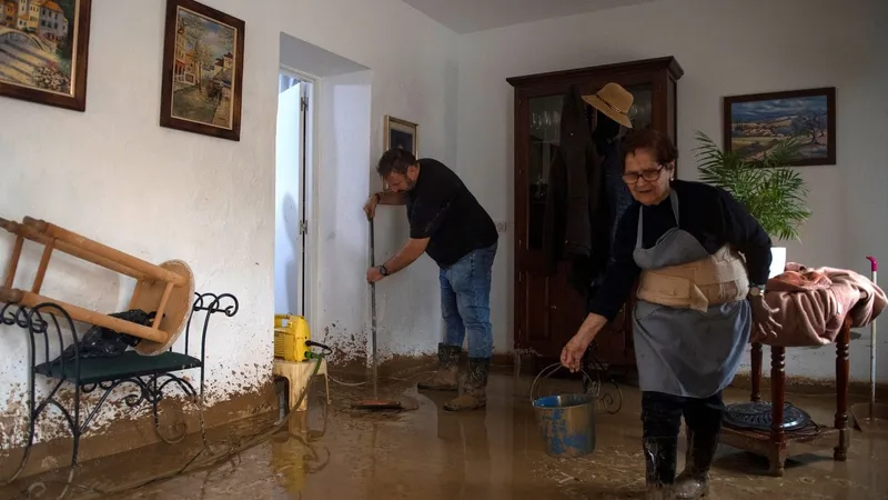 MAE: Români dați dispăruți în urma inundațiilor devastatoare din Spania. Detalii oficiale - FOTO: Profimedia(imagine cu rol ilustrativ)