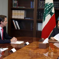 Președintele libanez Michel Aoun, în dreapta, se întâlnește cu trimisul SUA pentru afaceri energetice, Amos Hochstein - Foto: Profimedia Images/Dalati Nohra