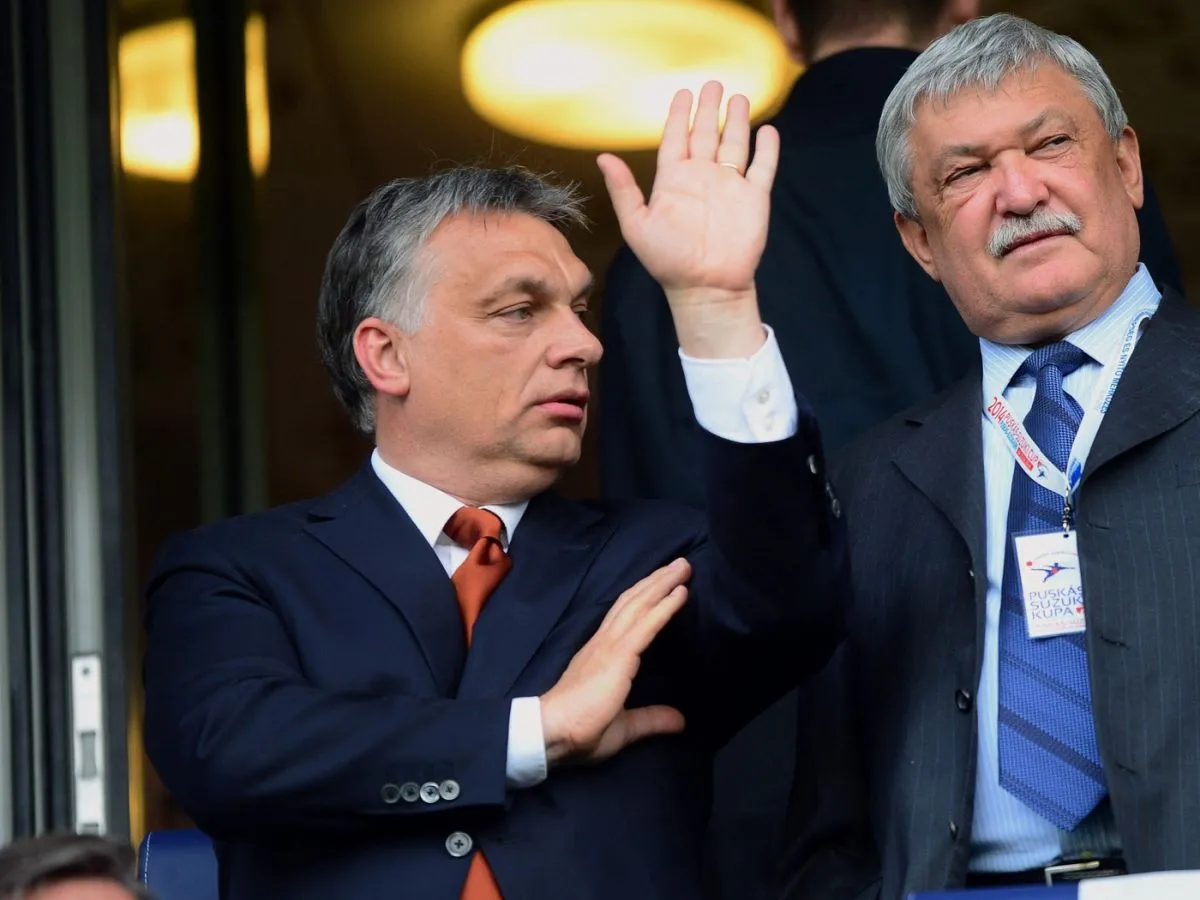 Viktor Orban şi prietenul lui, Sandor Csanyi, la inaugurarea stadionului Pancho Arena, în Felcsut - Foto: Profimedia Images