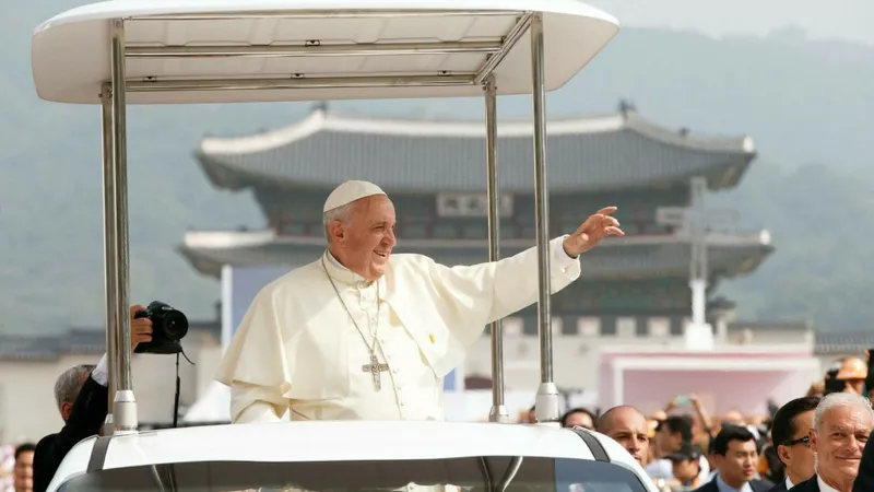 Unul dintre papamobilele Papei Francisc va fi transformat în spital pentru copiii din Gaza. Cum? - Foto: Profimedia Images (imagine cu rol ilustrativ)