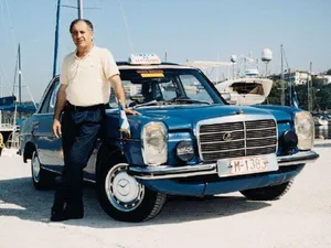 Mașina Mercedes-Benz cu cel mai mare kilometraj din lume, construită în 1976 - Foto: greekcitytimes.com