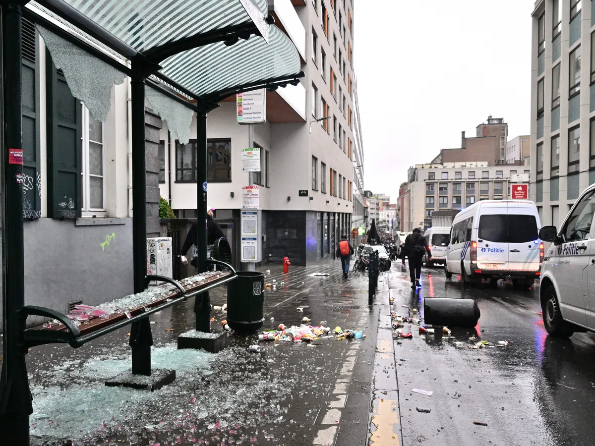 Proteste de amploare la Bruxelles. Poliția a folosit gaze lacrimogene. 140 de zboruri au fost anulate - Foto: Profimedia Images
