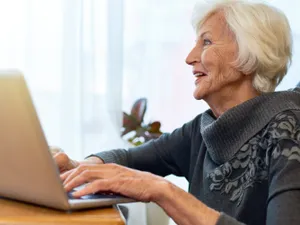 Funcționează programul informatic de la Casa de Pensie. În ce ordine se dau banii restanți? Foto: Freepik (fotografie cu caracter ilustrativ)
