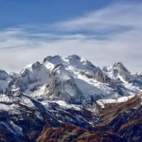 VIDEO Cinci morți și 8 răniți după ce o bucată s-a desprins din gheţarul Marmolad. Avalanșă în Alpi / wikipedia