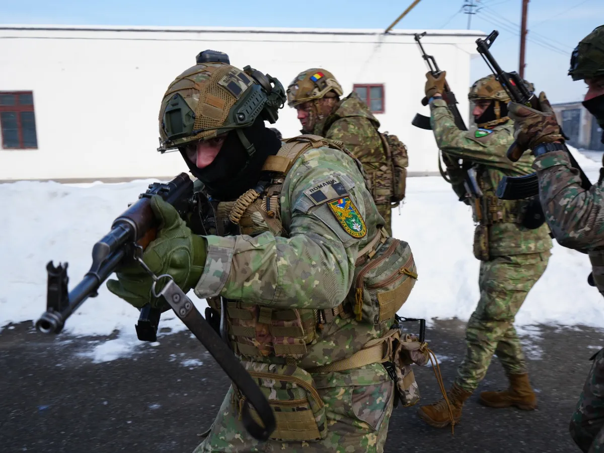 Ce supriză la pensii și la salarii le pregătește militarilor, ministrul Apărării?