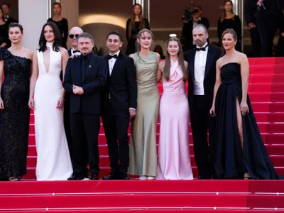 Filmul „Fjord” al lui Cristian Mungiu, cu Sebastian Stan în distribuție, ovaţionat timp de 12 minute la Cannes