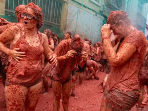 20.000 de oameni, prezenți la Tomatina, cea mai mare bătaie cu roșii din lume - Foto: Profimedia Images