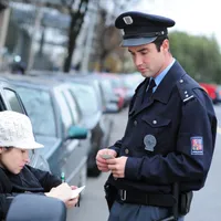 Se schimbă plăcuțele de înmatriculare. De ce vrea Guvernul să modifice Codul Rutier din România Foto: Profimedia Images