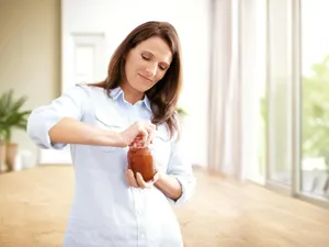 Metoda rapidă prin care deschizi în 30 de secunde un borcan de murături. N-ai nevoie de cuțit -Foto: Freepik (imagine cu rol ilustrativ)