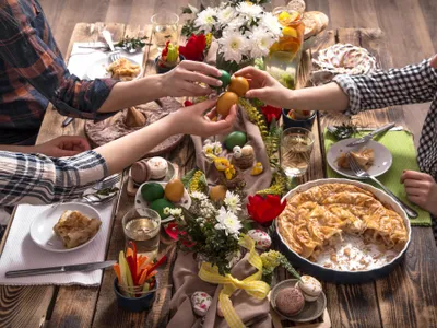 Masă de Paște - Foto: Freepik (rol ilustrativ)