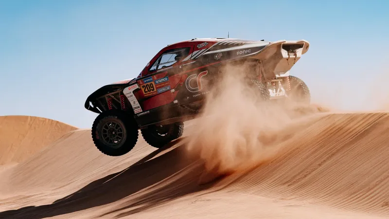Raliul Dakar: Dacia lui al-Attiyah pe locul 2, Loeb a avut probleme. „Mani” conduce clasa sa - Foto: Facebook/Dakar Rally - Imagine cu rol ilustrativ