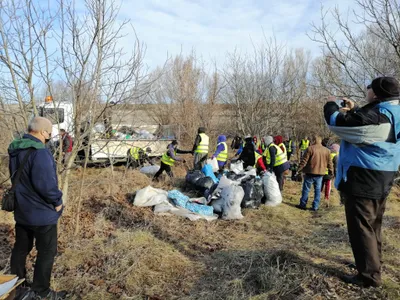 Nicuşor Dan: Facem igienizarea Parcului Văcăreşti. Sunt gunoaie „uitate" de 20 de ani acolo/FOTO: Facebook/NicusorDan