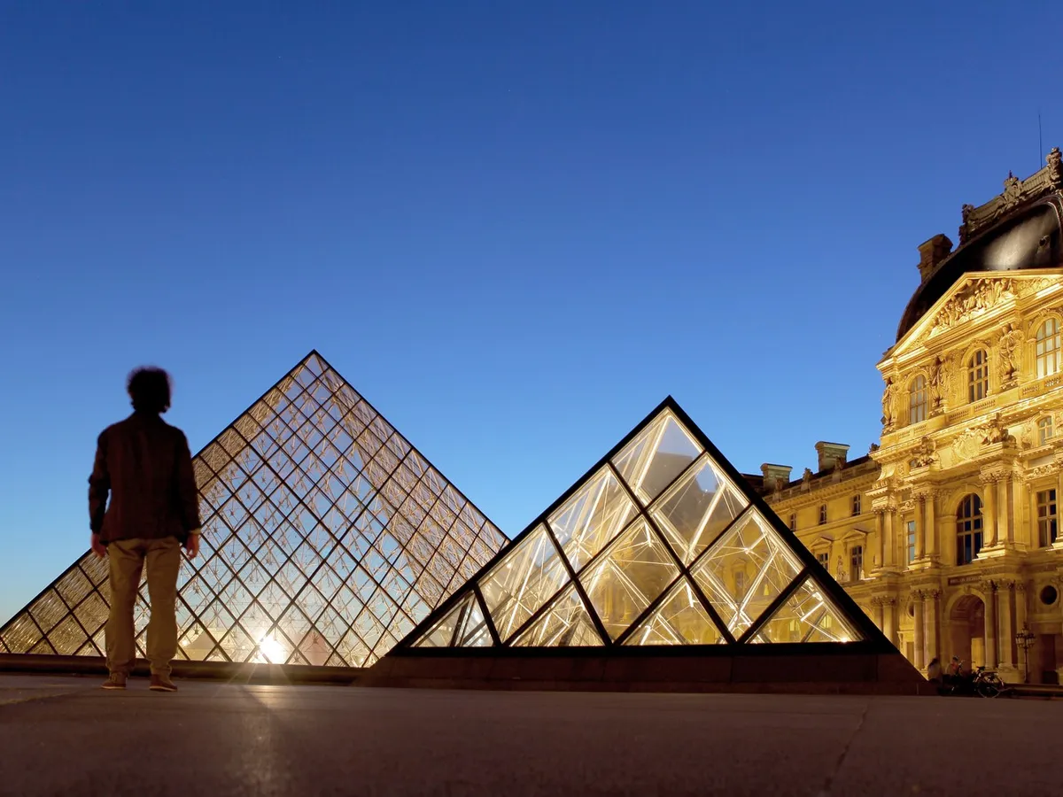 Muzeul Luvru din Paris - Foto: Freepik (rol ilustrativ)