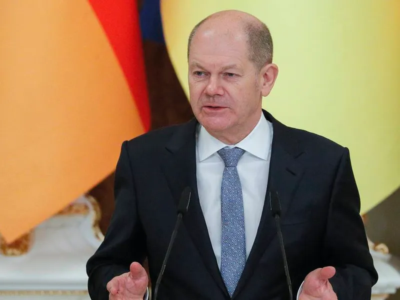 Olaf Scholz a refuzat să facă un test Covid administrat de ruși. Urmează o masă și mai lungă?/FOTO: dw.com