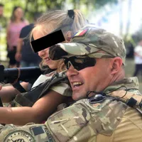 EXCLUSIV Dîncu dispune anchetă după imaginile cu soldați care învață copii să tragă cu mitraliera / MApN