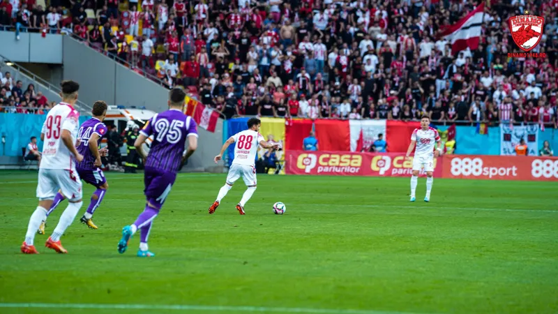 Dinamo ar fi fost „ajutată” să câștige de mia mulți jucători ai lui FC Argeș. - Foto: Facebook / Dinamo București