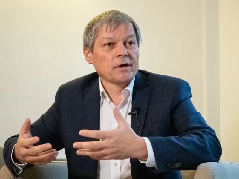 Cioloș acuză PNL că a plătit o campanie online împotriva miniștrilor Sănătății/foto: libertatea