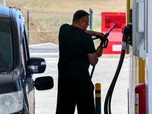 Rușii au ajuns ca pe vremea lui Ceaușescu. Benzina s-a epuizat și se dă "pe sub mână" - Foto: Profimedia Images (imagine cu rol ilustrativ)
