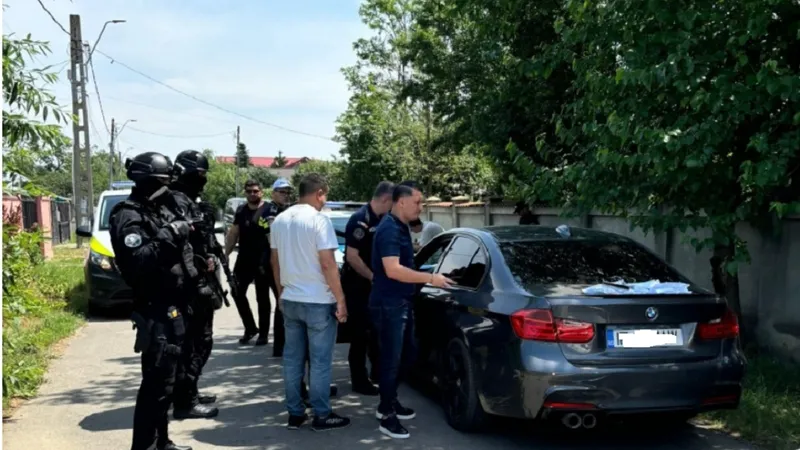 Un bprbat a âncerccat să mituiască alegătorii - Foto: captură Poliție