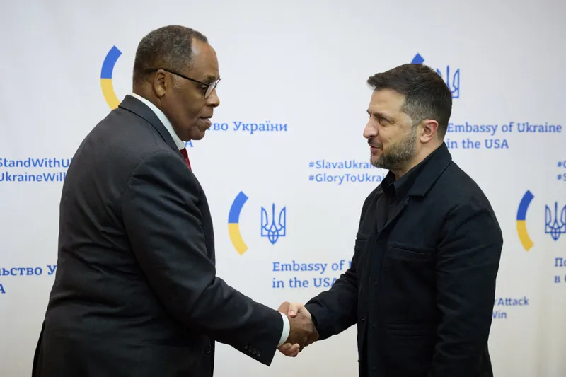 Volodimir Zelenski și Michael Williamson, președintele Lockheed Martin International