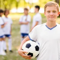 Mai mulţi părinţi au sărit la bătaie la un meci de fotbal după ce o jucătoare a faultat un adversar Foto: Freepik (fotografie cu caracter ilustrativ)