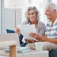 Pensionari cu documente Foto: Freepik (rol ilustrativ)