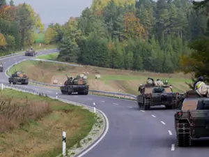 Luptă epică între un Abrams al SUA folosit de Ucraina și un tanc rusesc. I-a zburat turela - Foto: Twitter