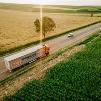 O companie din România e lider în Est pe piața expedițiilor. Dirijează 1.500 de camioane - Foto: Ziarul de Iași