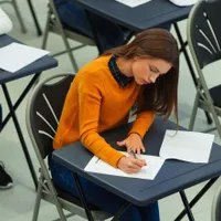 Aproape 2.500 de candidați au lipsit de la prima probă a bacalaureatului / foto:digi 24