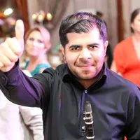 Printre cele 99 de mandate pentru înșelăciune la neamurile maneliștilor Dan Bursuc și Toni Ialomițeanu se află și cel al clarinetistului Silvian Voicu, fratele lui Bursuc Foto: Facebook