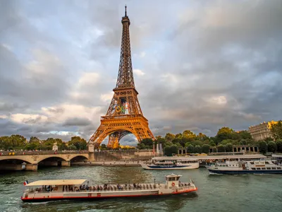 Pene de curent în Paris din cauza caniculei. Restabilirea energiei electrice, întârziată de o grevă - Foto: Profimedia Images (Imagine cu rol ilustrativ)
