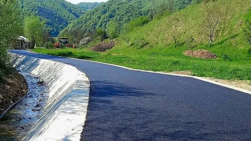 Drum judeţean refăcut cu bani de la stat - Foto: rasunetul.ro