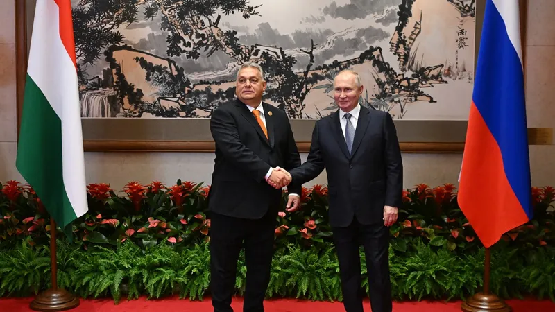 Orban merge în Rusia să-i dea raportul lui Putin. Șeful CE: „Nu are mandat să discute în numele UE” - Foto: Profimedia images