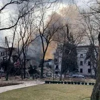 Supraviețuitorii au început să fie scoși din teatrul din Mariupol /foto: youtube