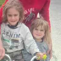 Doi copii, de 3 și 5 ani, din satul Globurău, județul Caraş-Severin, au dispărut de acasă după ce fuseseră bătuți de tatăl lor. Foto: IPJ Caraș Serverin