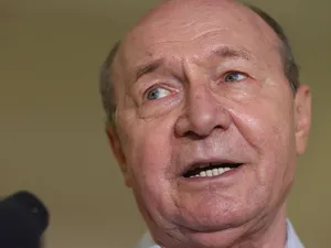 Traian Băsescu, la vot, în alegerile locale şi parlamentare - Foto: INQUAM PHOTOS/George Călin