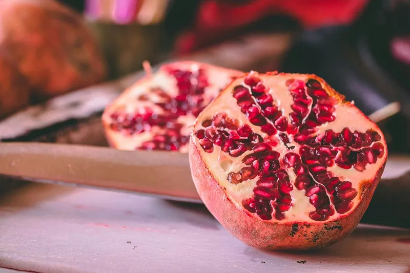 Granadilla sau fructul pasiunii, delicios, ar putea ajunge &icirc;n Rom&acirc;nia - Foto: Pexels/hitesh choudhary